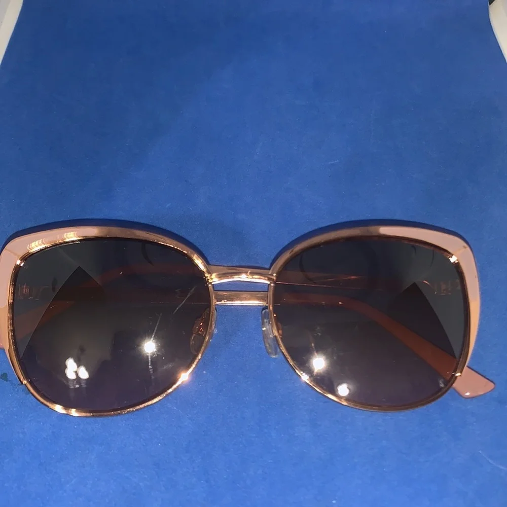 Oscar‎ De La Renta Cat Eye Sunglasses